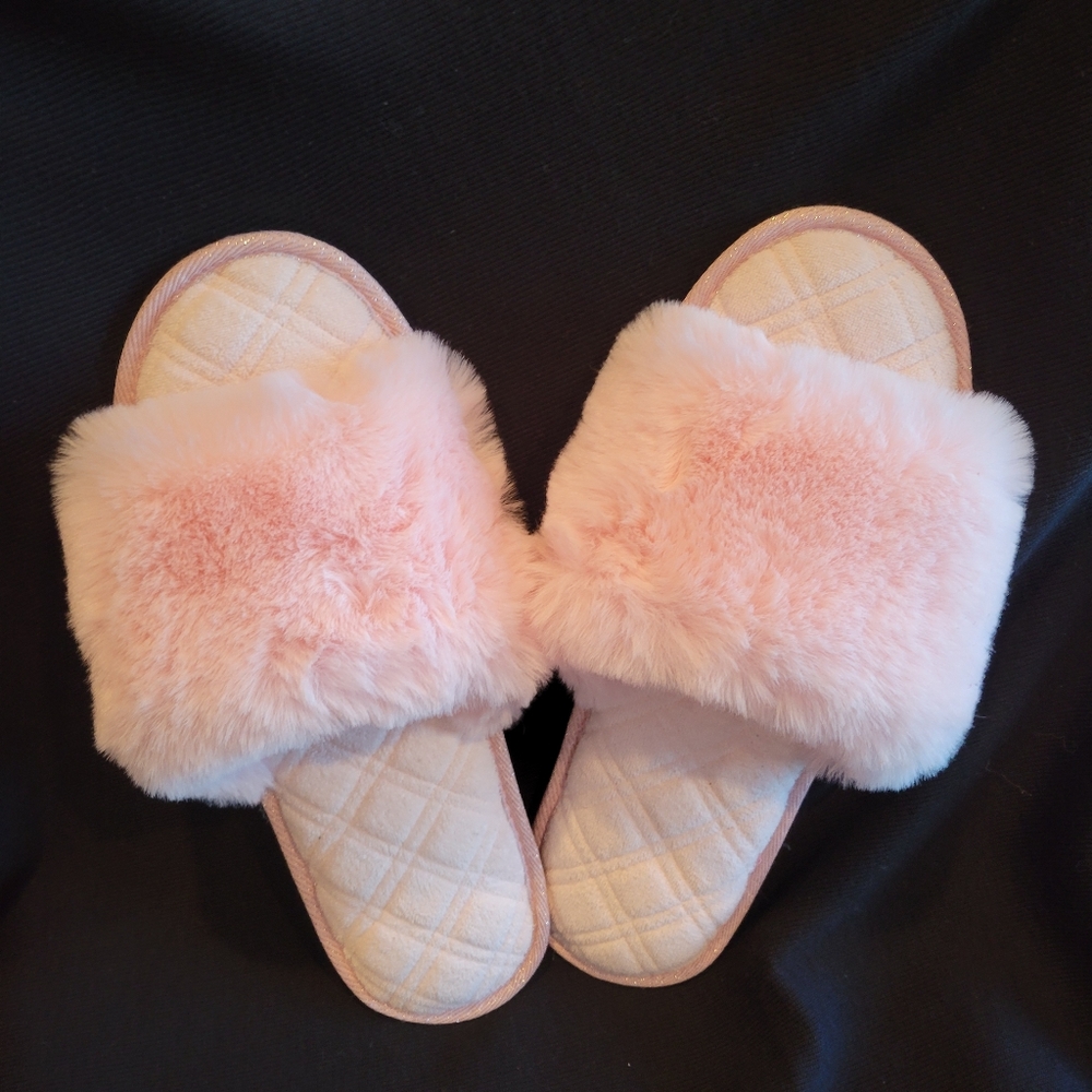 Fluffy pink Houseshoes with Sparkly Trim Size  11-12